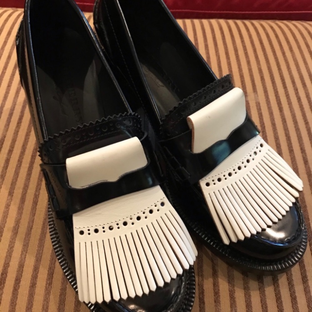 Burberry loafer block heel black and white pre owned EUC